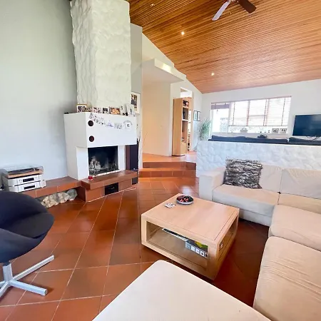 Spacious And Cozy 4 Bedroom House In Nyaraló Reykjavík