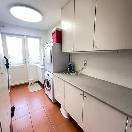 Spacious And Cozy 4 Bedroom House In Reykjavík