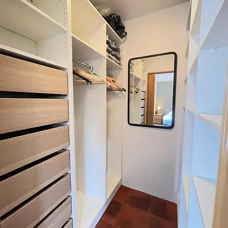 Nyaraló Spacious And Cozy 4 Bedroom House In