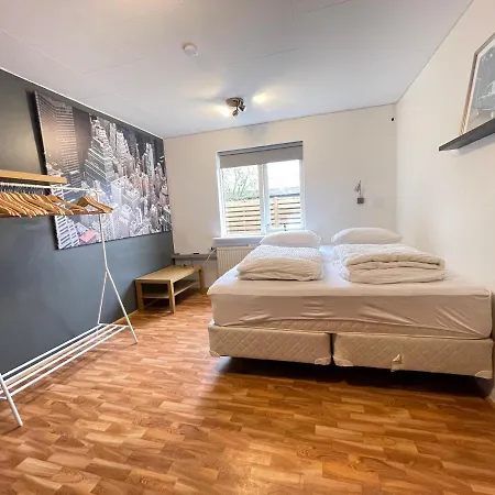 Spacious And Cozy 4 Bedroom House In Nyaraló
