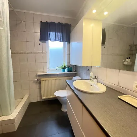 Spacious And Cozy 4 Bedroom House In * Reykjavík